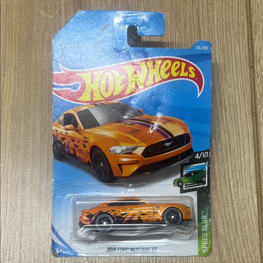 Hot Wheels 2018 Ford Mustang GT - Bold Orange
